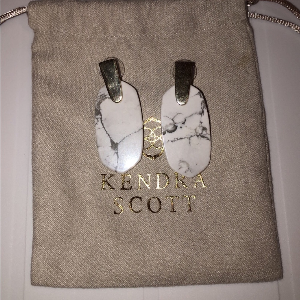 Gold/ marble Kendra Scott earings